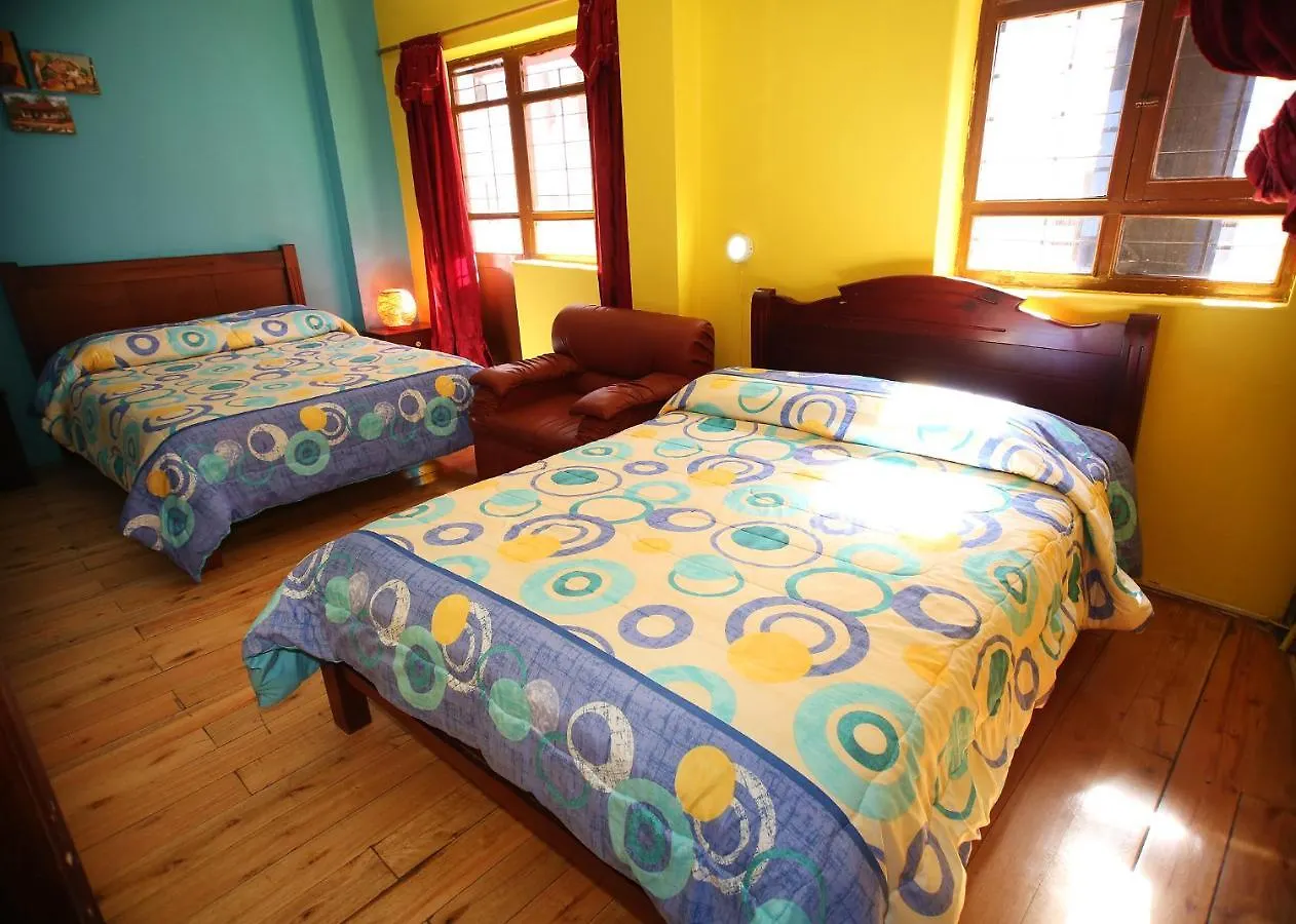 Hostal Bavaria De La Alameda Quito 2*,  Ecuador
