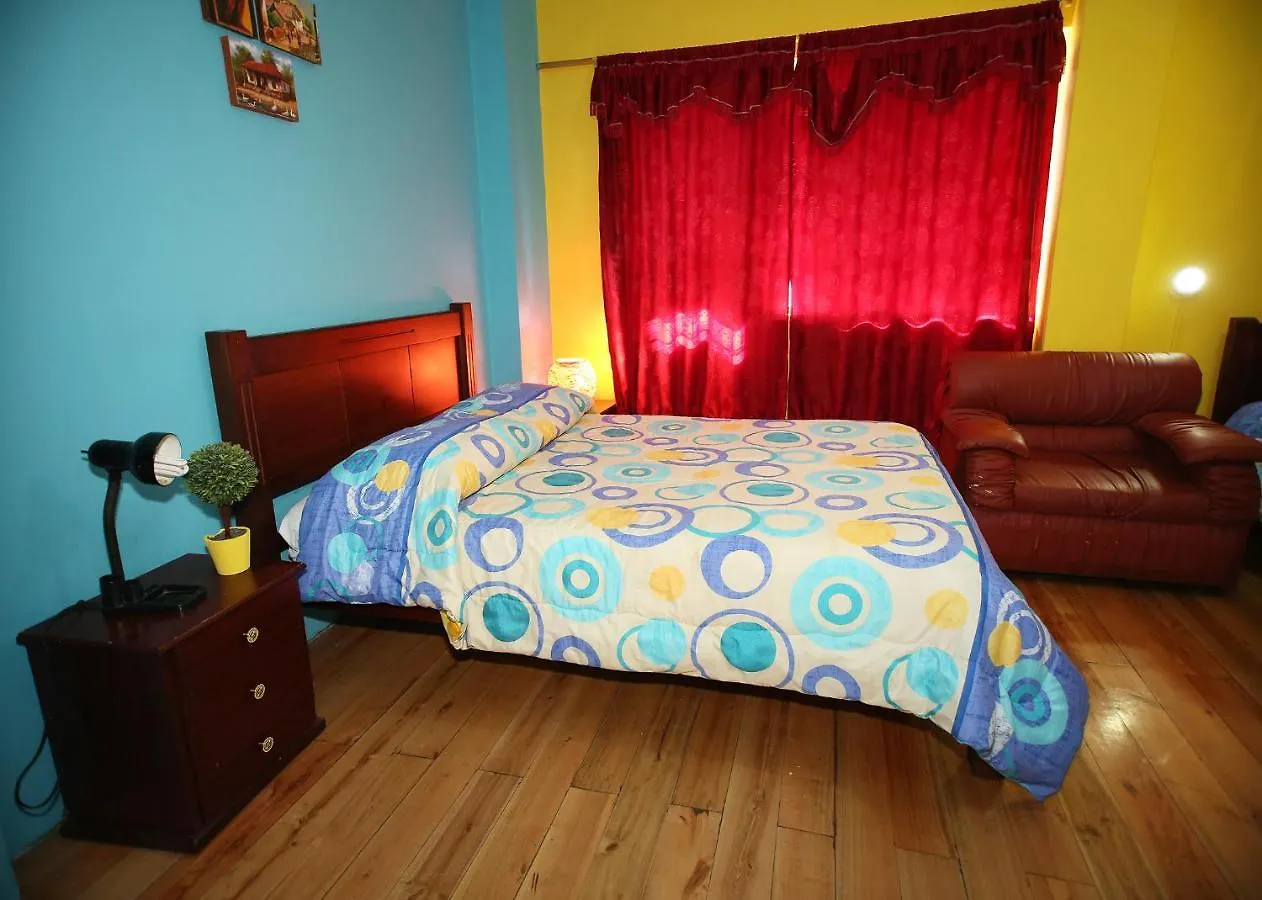 Hostal Bavaria De La Alameda Quito Guest house