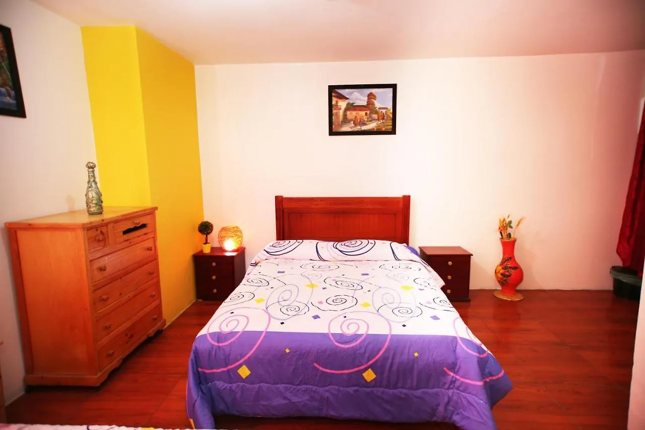 Hostal Bavaria De La Alameda Quito Guest house