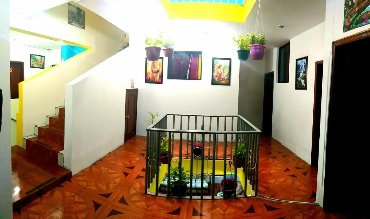 Hostal Bavaria De La Alameda Quito 2*,  Ecuador