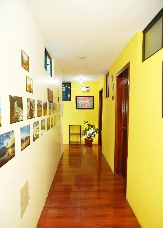 Hostal Bavaria De La Alameda Quito Guest house